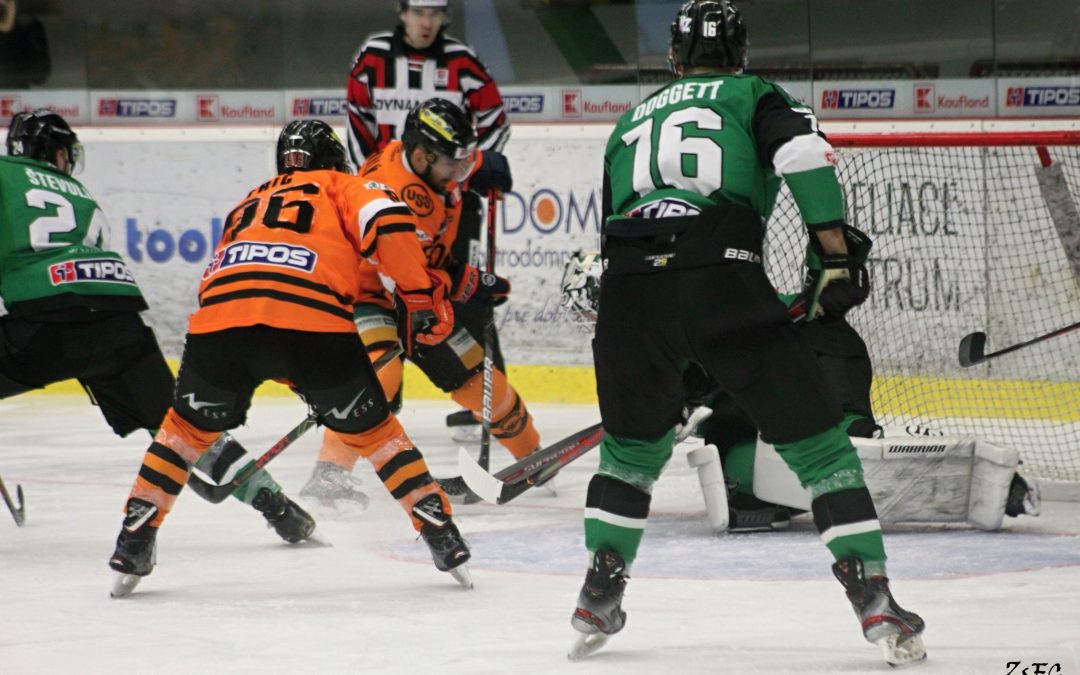 Býci v druhom zápase zvíťazili, séria sa sťahuje do Nových Zámkov