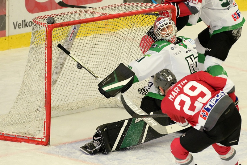 Býci v druhom kole brali iba bod